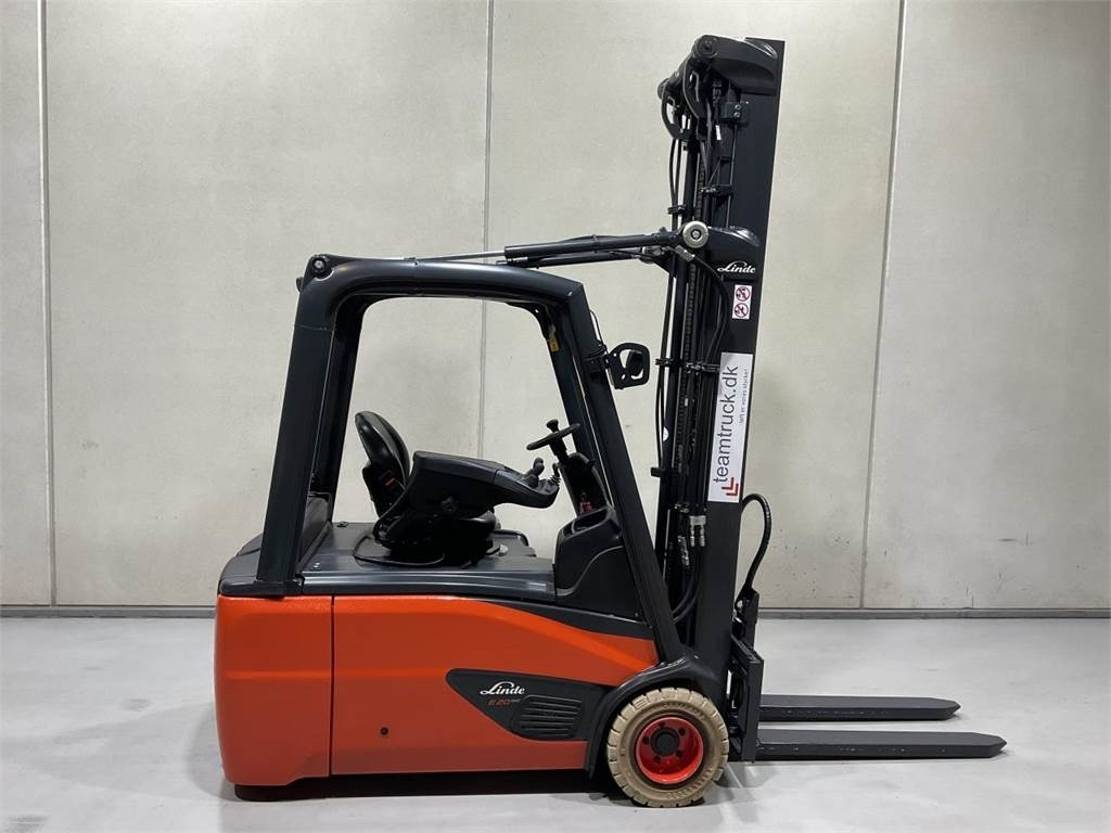Linde E20-02 - Electrostivuitor: Foto 1 Linde E20-02 - Electrostivuitor: Foto 1