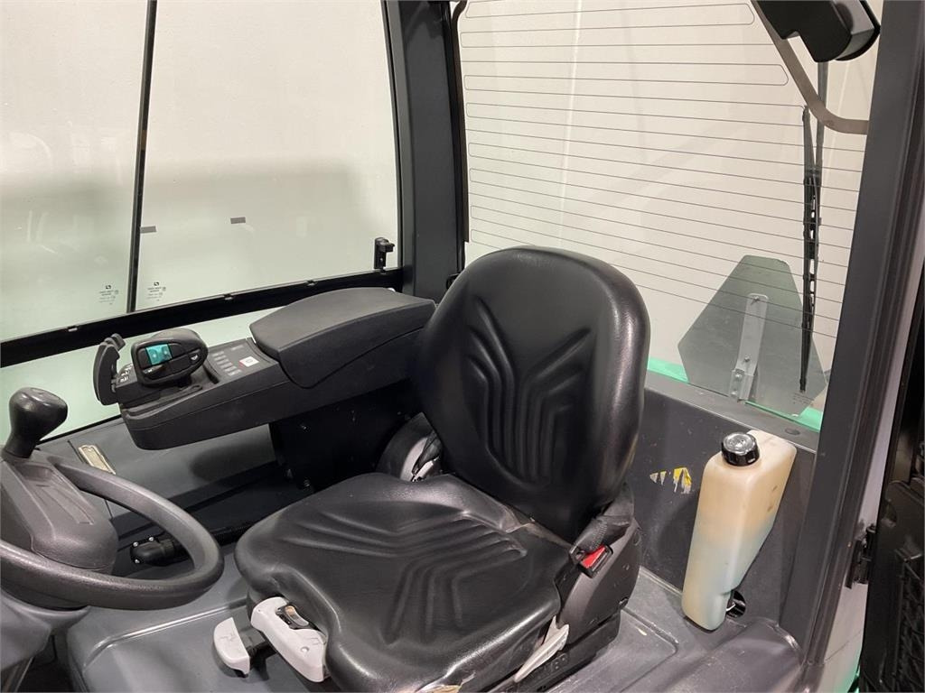 Mitsubishi FB40S-2 - Electrostivuitor: Foto 5 Mitsubishi FB40S-2 - Electrostivuitor: Foto 5