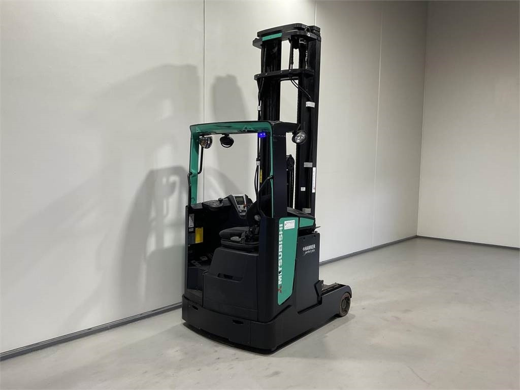 Mitsubishi RB16NH - Stivuitor cu catarg retractabil: Foto 2 Mitsubishi RB16NH - Stivuitor cu catarg retractabil: Foto 2