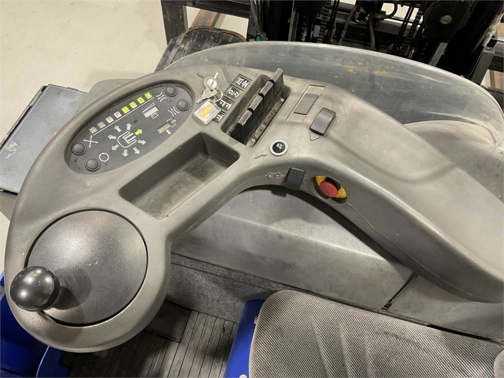 Stivuitor cu catarg retractabil, cu schimbare rapidă de direcţie Rocla TEM25 TREV 4800: Foto 7 Stivuitor cu catarg retractabil, cu schimbare rapidă de direcţie Rocla TEM25 TREV 4800: Foto 7