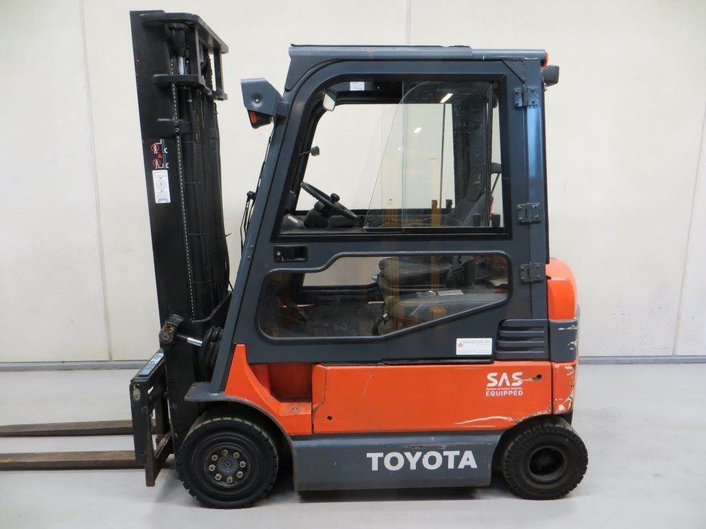 Toyota 7FBMF20 - Electrostivuitor: Foto 2 Toyota 7FBMF20 - Electrostivuitor: Foto 2
