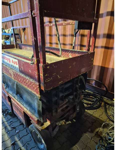 Grove 6-10 meter 2 persons lift - Platforma foarfeca: Foto 2 Grove 6-10 meter 2 persons lift - Platforma foarfeca: Foto 2