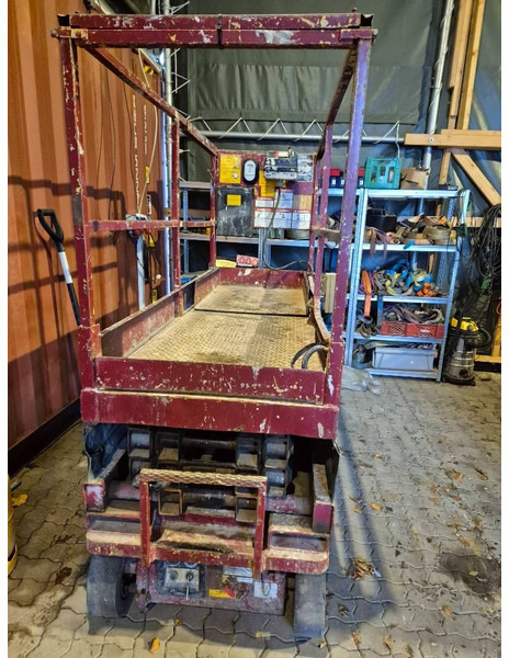 Grove 6-10 meter 2 persons lift - Platforma foarfeca: Foto 3 Grove 6-10 meter 2 persons lift - Platforma foarfeca: Foto 3