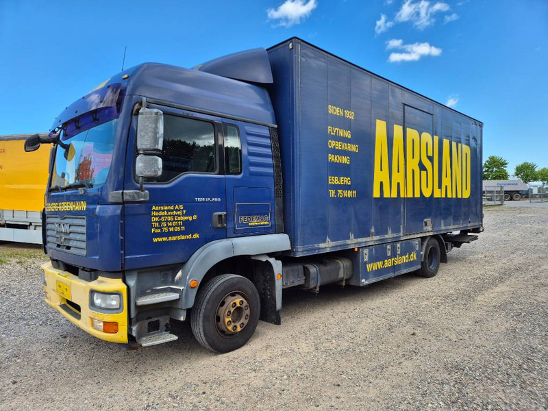 MAN TGM 12.280 // Lift // Sideopening - Camion furgon: Foto 1 MAN TGM 12.280 // Lift // Sideopening - Camion furgon: Foto 1