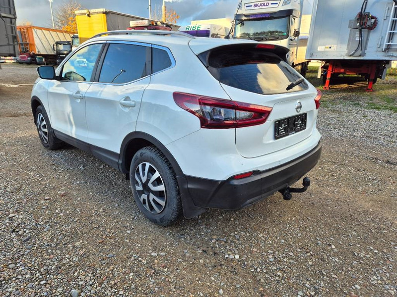 Nissan QASHQAI 1,5 dCi 115 Tekna DCT Van 5d - Autoutilitară box: Foto 3 Nissan QASHQAI 1,5 dCi 115 Tekna DCT Van 5d - Autoutilitară box: Foto 3