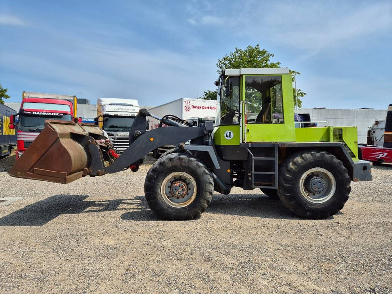 O & K L15 With bucket and quickshift - Încărcător frontal pe pneuri: Foto 2 O & K L15 With bucket and quickshift - Încărcător frontal pe pneuri: Foto 2