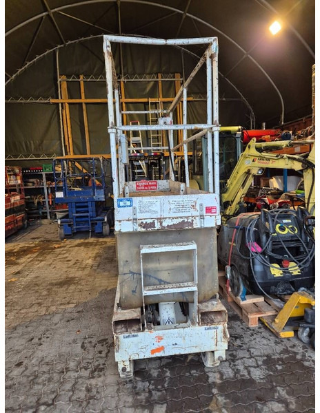 Pinguely Haulotte H800E // 2 personers - Platforma foarfeca: Foto 3 Pinguely Haulotte H800E // 2 personers - Platforma foarfeca: Foto 3