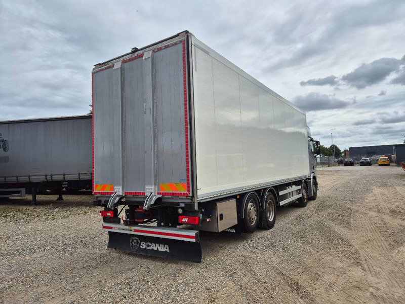 Scania R 500 8x2 //Rampe// Underboring - Camion furgon: Foto 4 Scania R 500 8x2 //Rampe// Underboring - Camion furgon: Foto 4