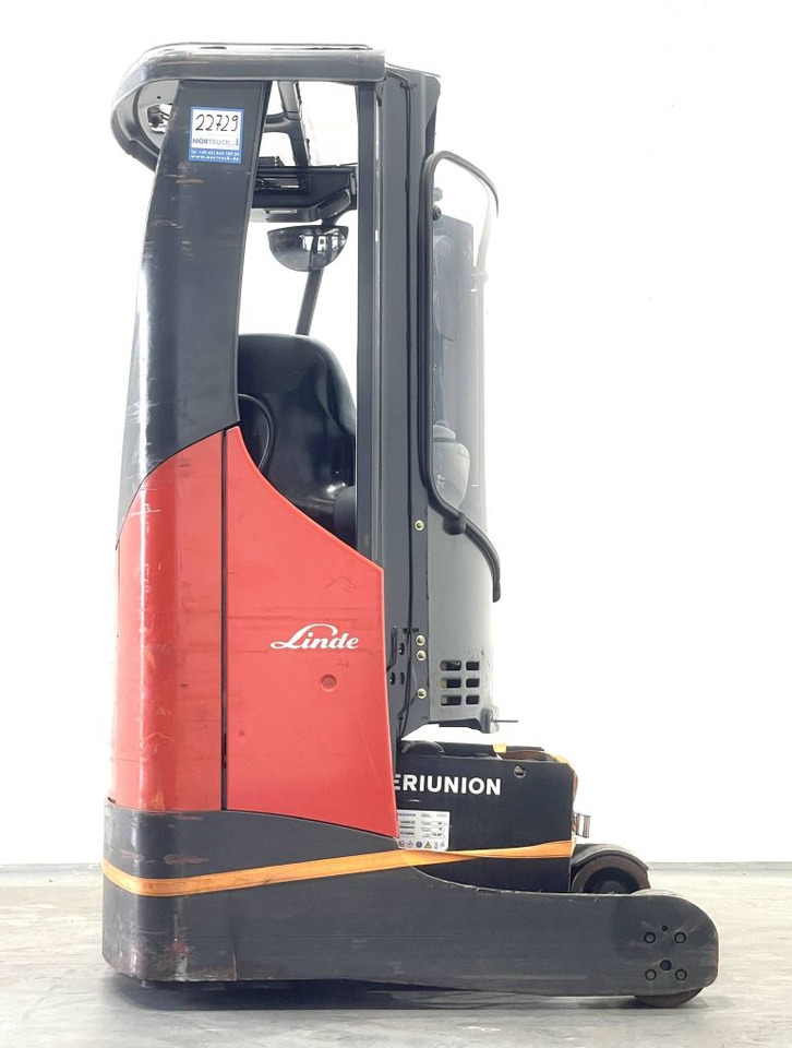Linde R14X-03-116 - Stivuitor cu catarg retractabil: Foto 4 Linde R14X-03-116 - Stivuitor cu catarg retractabil: Foto 4