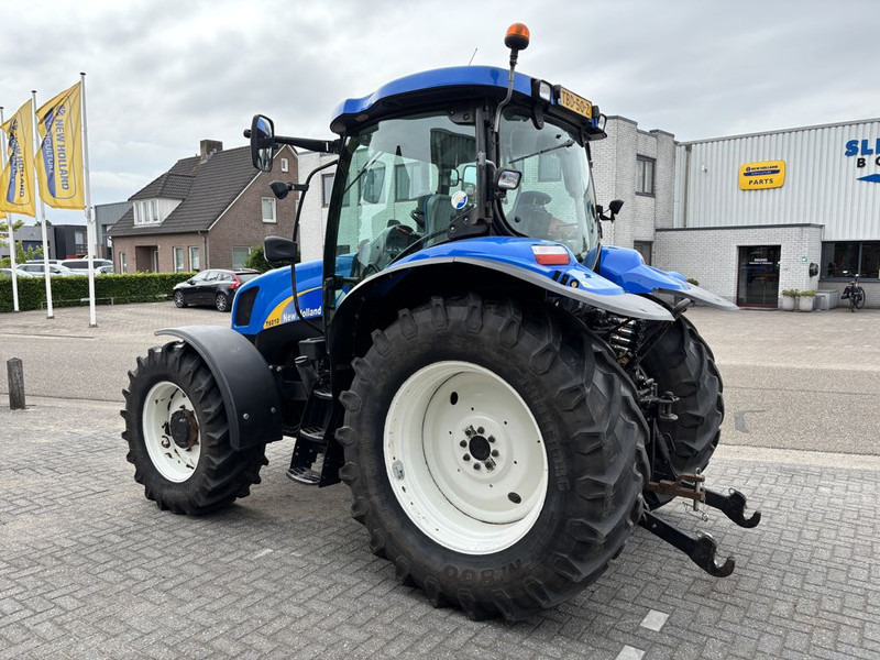 New Holland T6010 Plus Supersteer - Tractor agricol: Foto 2 New Holland T6010 Plus Supersteer - Tractor agricol: Foto 2