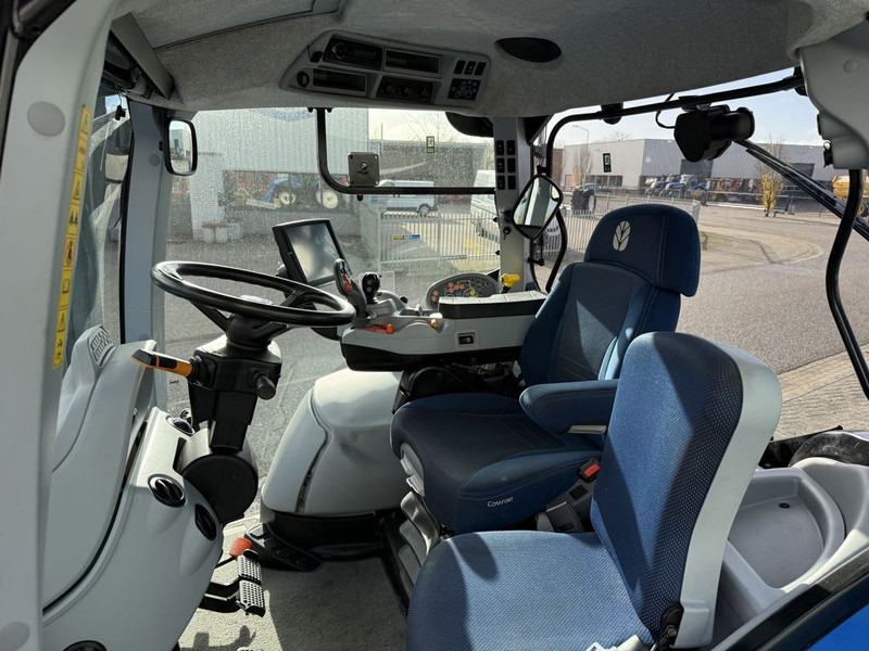 New Holland T7.210 AC Stage V + TL770 Voorlader - Tractor agricol: Foto 5 New Holland T7.210 AC Stage V + TL770 Voorlader - Tractor agricol: Foto 5