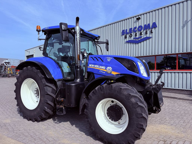New Holland T7.245 AC STAGE V - Tractor agricol: Foto 2 New Holland T7.245 AC STAGE V - Tractor agricol: Foto 2
