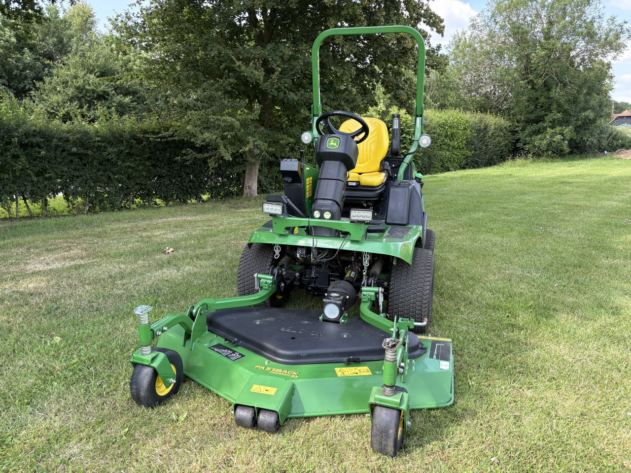 John Deere 1570 C/W 60" rear discharge deck - Maşină de tuns iarba: Foto 2 John Deere 1570 C/W 60" rear discharge deck - Maşină de tuns iarba: Foto 2