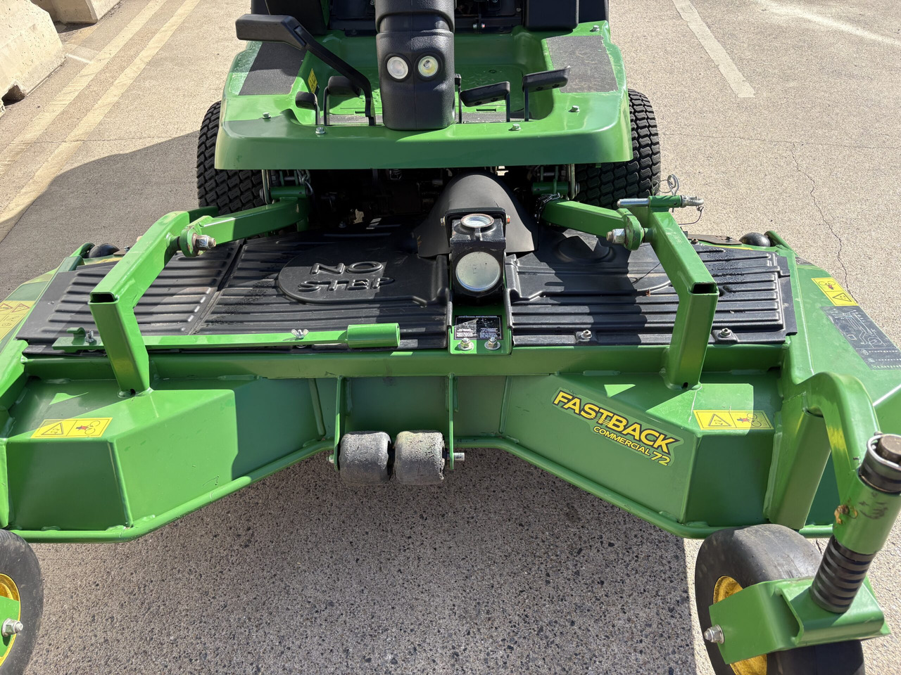 John Deere 1570 C/w 72" rear discharge deck - Maşină de tuns iarba: Foto 5 John Deere 1570 C/w 72" rear discharge deck - Maşină de tuns iarba: Foto 5