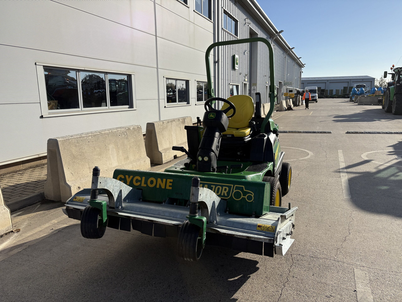 John Deere 1570 C/w Major Cyclone Mower - Maşină de tuns iarba: Foto 2 John Deere 1570 C/w Major Cyclone Mower - Maşină de tuns iarba: Foto 2