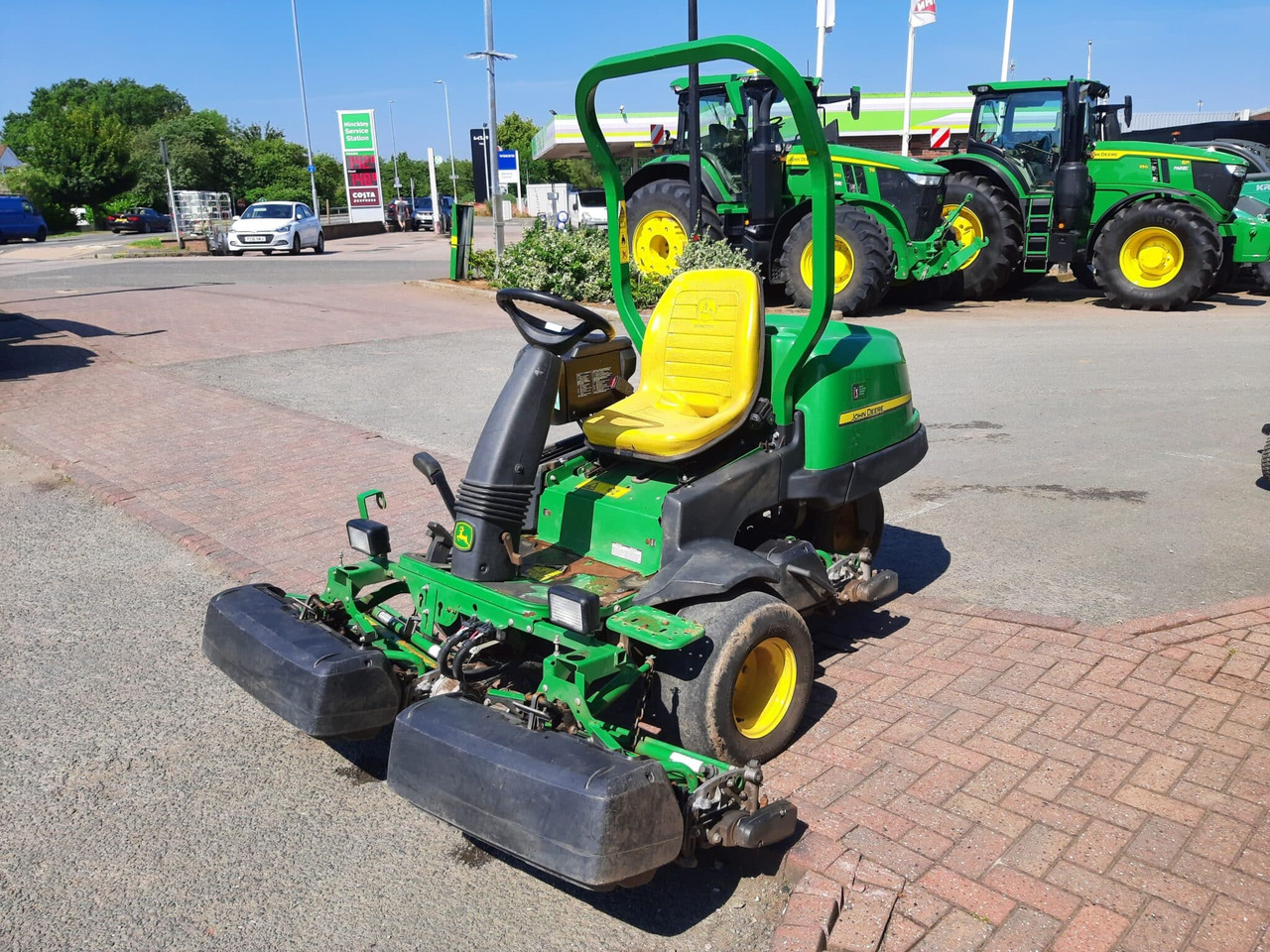 John Deere 2500EH greens triple mower - Maşină de tuns iarba: Foto 1 John Deere 2500EH greens triple mower - Maşină de tuns iarba: Foto 1