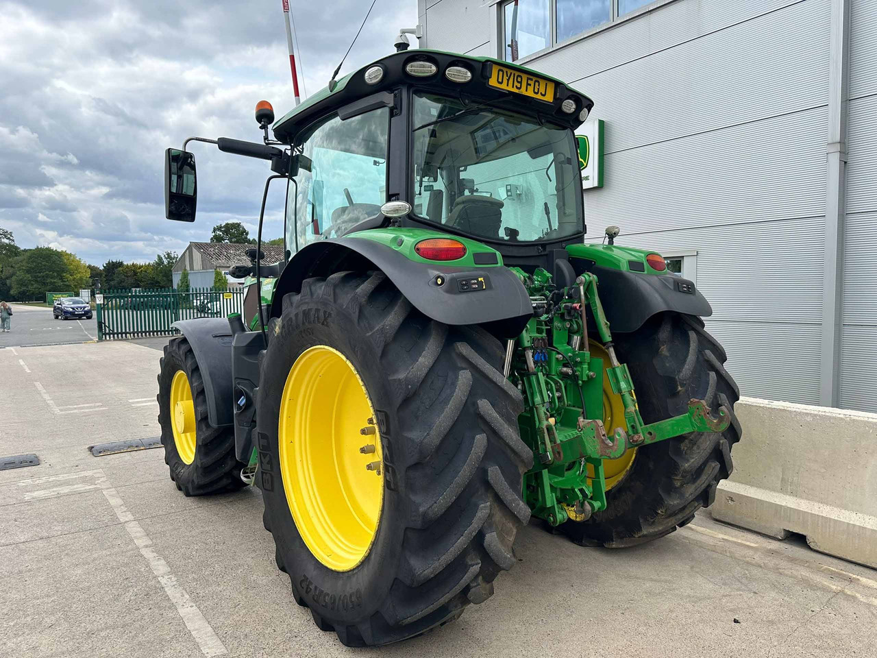 John Deere 6155R - Tractor agricol: Foto 4 John Deere 6155R - Tractor agricol: Foto 4
