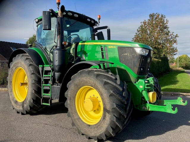John Deere 6250R - Tractor agricol: Foto 1 John Deere 6250R - Tractor agricol: Foto 1