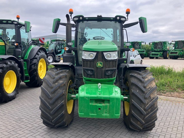 John Deere 6R 155 - Tractor agricol: Foto 2 John Deere 6R 155 - Tractor agricol: Foto 2