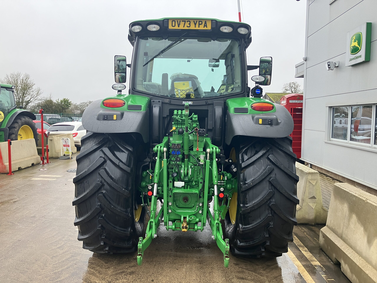 John Deere 6R 185 - Tractor agricol: Foto 4 John Deere 6R 185 - Tractor agricol: Foto 4