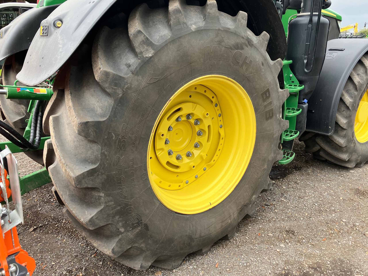 John Deere 6R 215 - Tractor agricol: Foto 5 John Deere 6R 215 - Tractor agricol: Foto 5