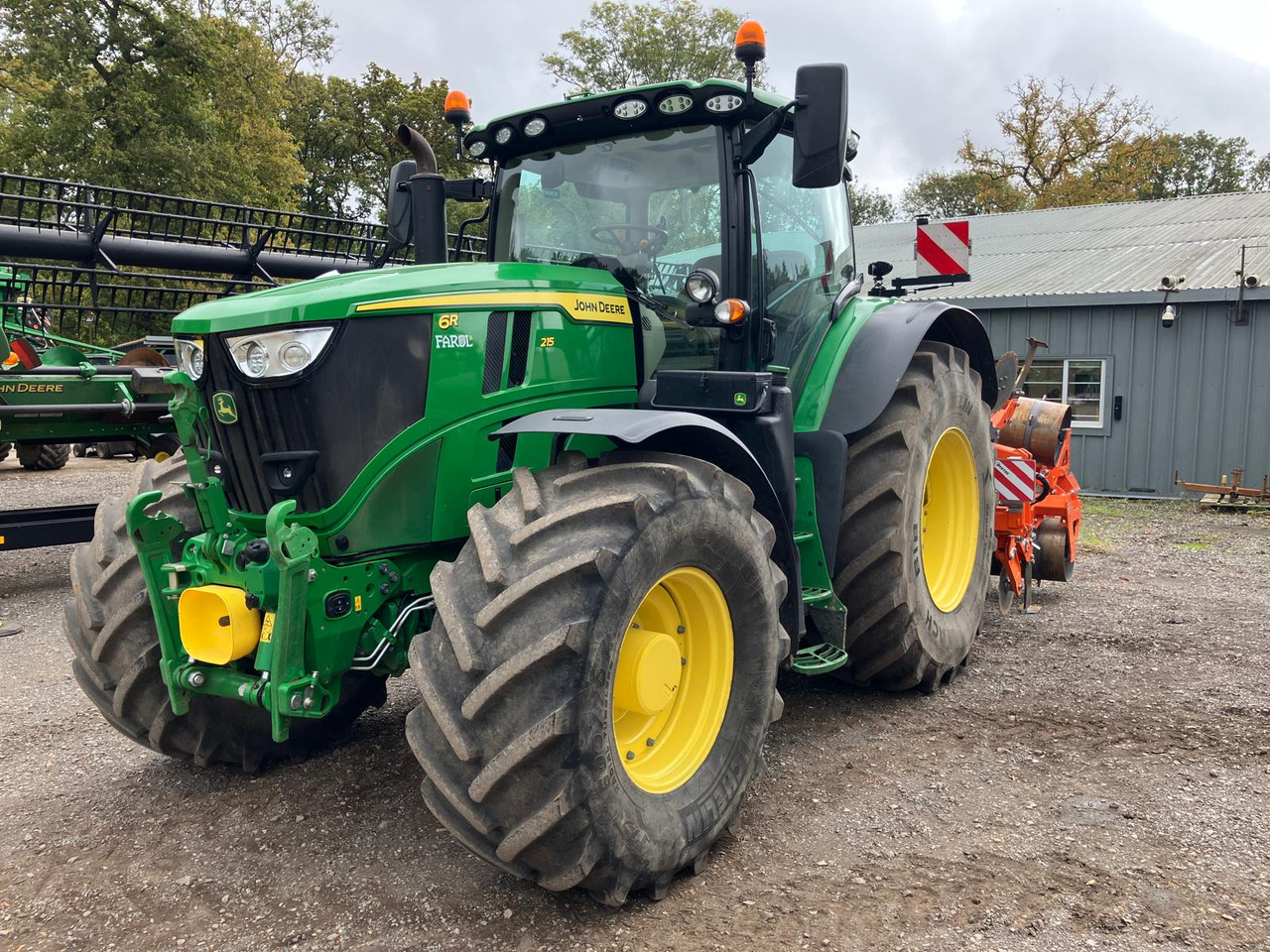 John Deere 6R 215 - Tractor agricol: Foto 1 John Deere 6R 215 - Tractor agricol: Foto 1