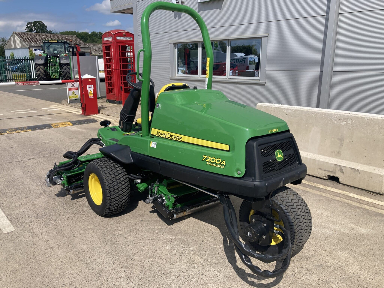 John Deere 7200A utility mower - Maşină de tuns iarba: Foto 3 John Deere 7200A utility mower - Maşină de tuns iarba: Foto 3