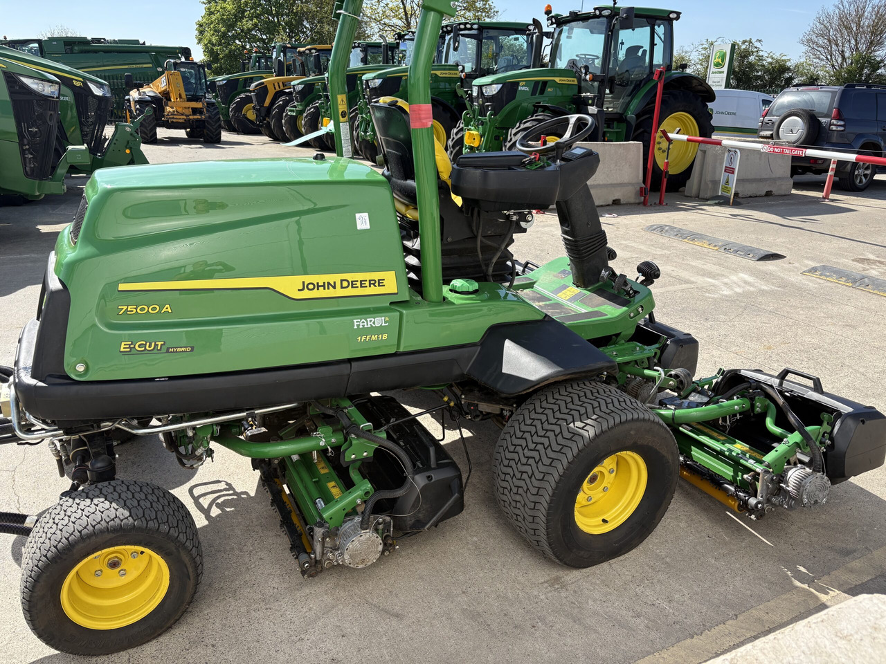 John Deere 7500A E-Cut - Maşină de tuns iarba: Foto 3 John Deere 7500A E-Cut - Maşină de tuns iarba: Foto 3