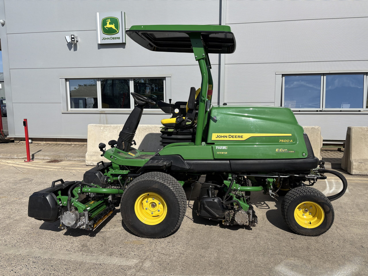 John Deere 7500A E-Cut - Maşină de tuns iarba: Foto 1 John Deere 7500A E-Cut - Maşină de tuns iarba: Foto 1