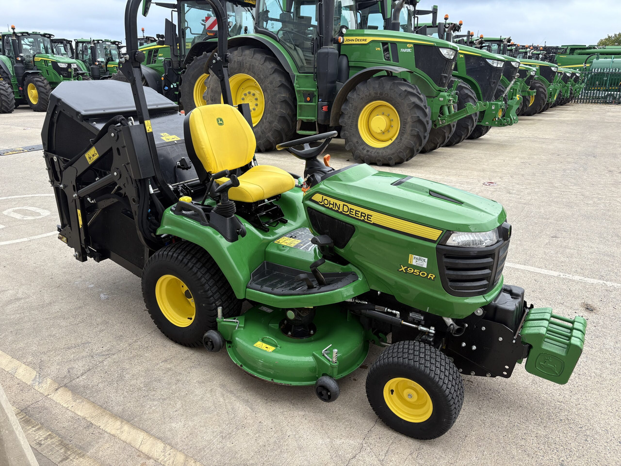 John Deere X950R Cut and Collect mower - Maşină de tuns iarba: Foto 2 John Deere X950R Cut and Collect mower - Maşină de tuns iarba: Foto 2