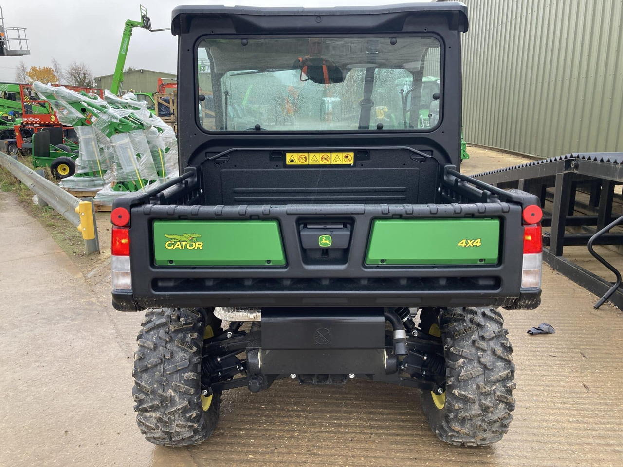 John Deere XUV835M Gator - Atv: Foto 4 John Deere XUV835M Gator - Atv: Foto 4