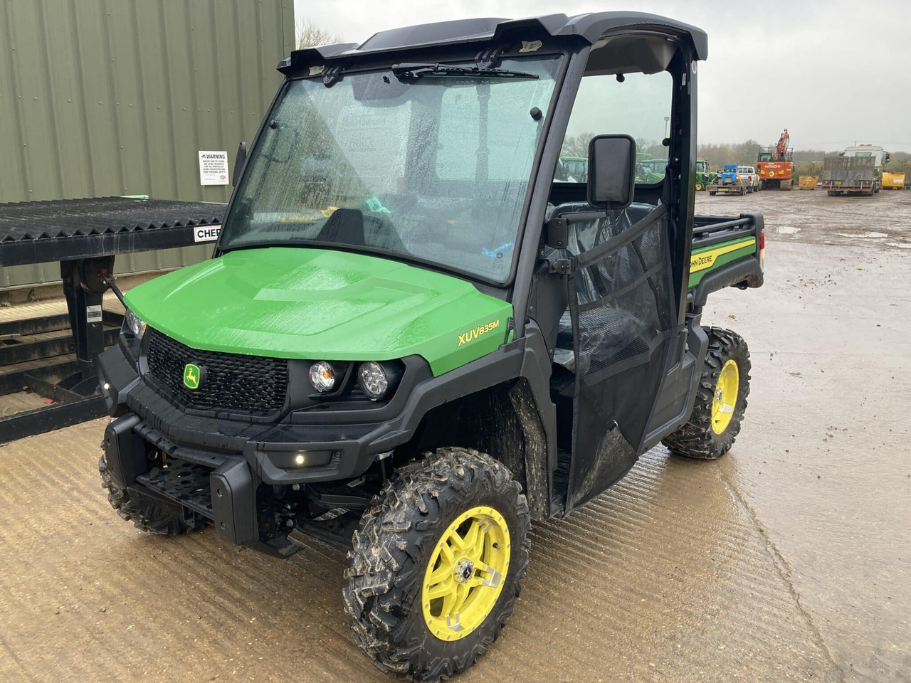 John Deere XUV835M Gator - Atv: Foto 1 John Deere XUV835M Gator - Atv: Foto 1