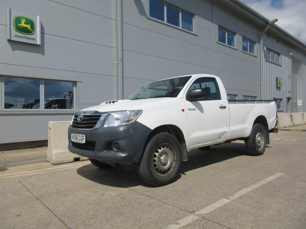 TOYOTA HILUX HI-LUXURY ACTIVE D-4D SINGLE CAB - Pick-up: Foto 1 TOYOTA HILUX HI-LUXURY ACTIVE D-4D SINGLE CAB - Pick-up: Foto 1