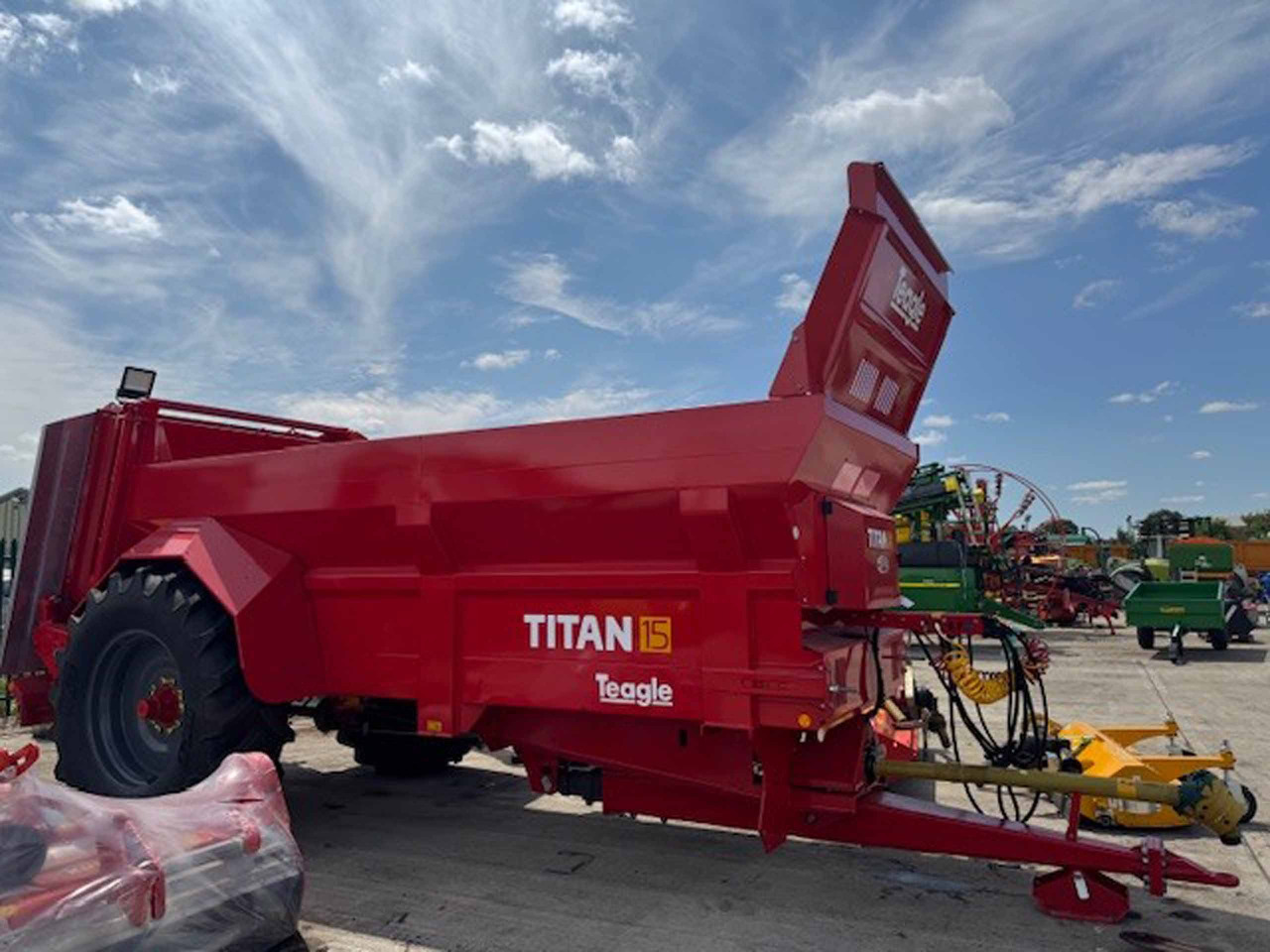 Teagle Titan 15 - Maşină de împrăştiat gunoi de grajd: Foto 1 Teagle Titan 15 - Maşină de împrăştiat gunoi de grajd: Foto 1