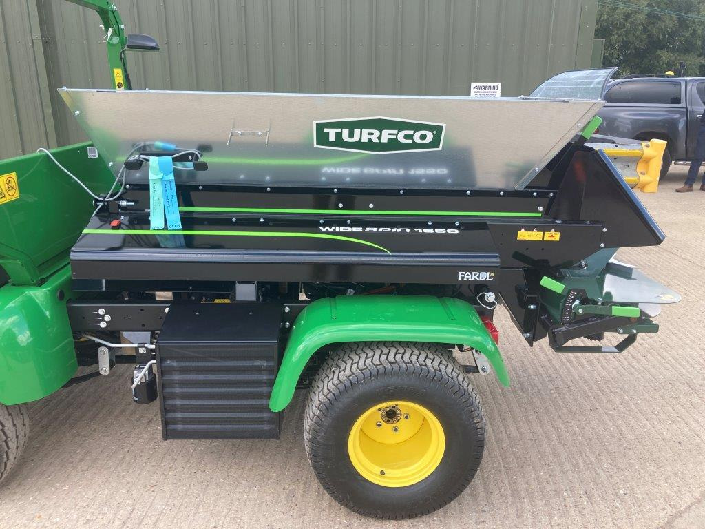 Turfco 1550 mounted top dresser - Utilaje pentru gradina: Foto 1 Turfco 1550 mounted top dresser - Utilaje pentru gradina: Foto 1