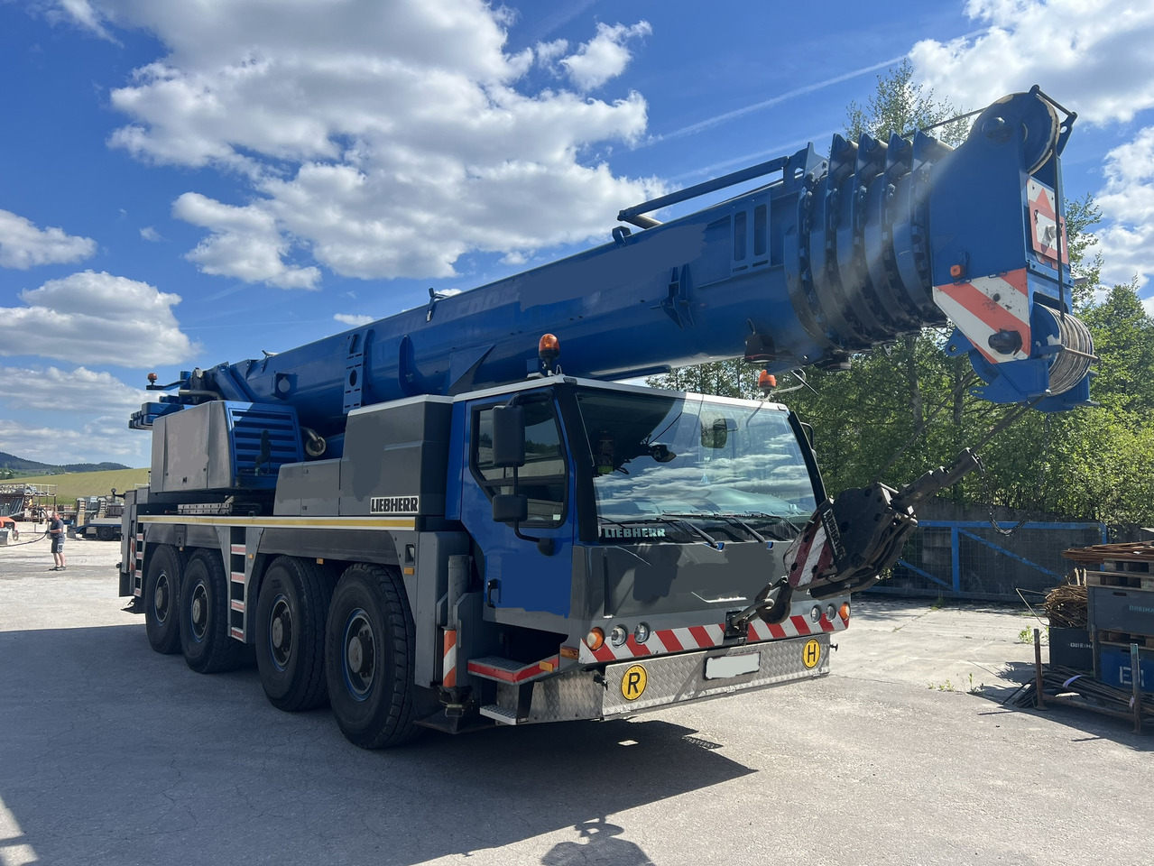 LIEBHERR LTM 1090 - Macara tot teren: Foto 1 LIEBHERR LTM 1090 - Macara tot teren: Foto 1