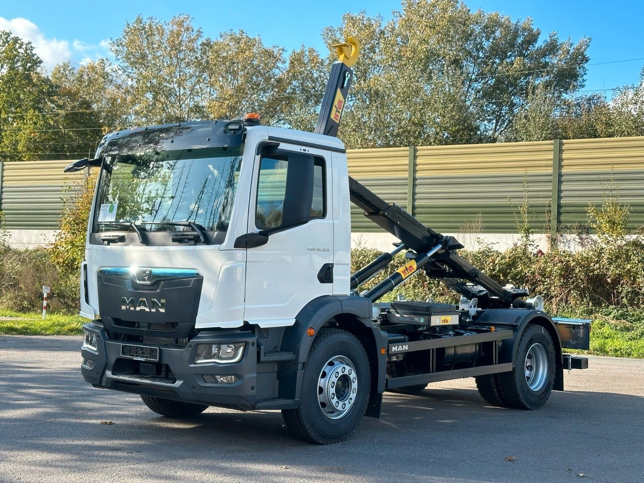 MAN TGM 18.320 4x2 Euro 6e Hyva 12-45 - Camion cu cârlig, Camion cu macara: Foto 1 MAN TGM 18.320 4x2 Euro 6e Hyva 12-45 - Camion cu cârlig, Camion cu macara: Foto 1