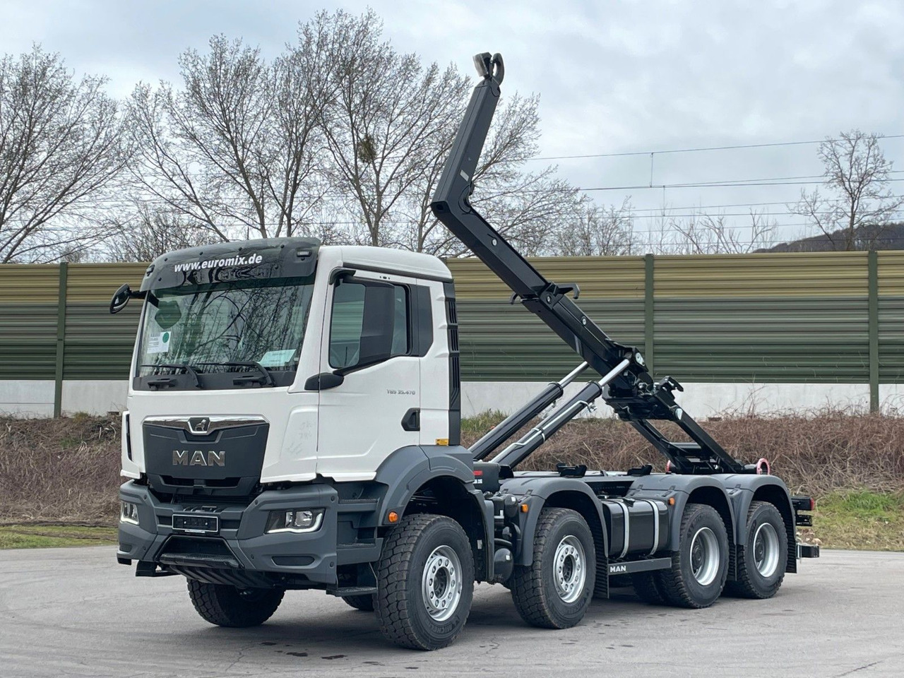 MAN TGS 35.470 8x4 Euro6e Hiab MultLift Abrollkipper - Camion cu cârlig, Camion cu macara: Foto 2 MAN TGS 35.470 8x4 Euro6e Hiab MultLift Abrollkipper - Camion cu cârlig, Camion cu macara: Foto 2