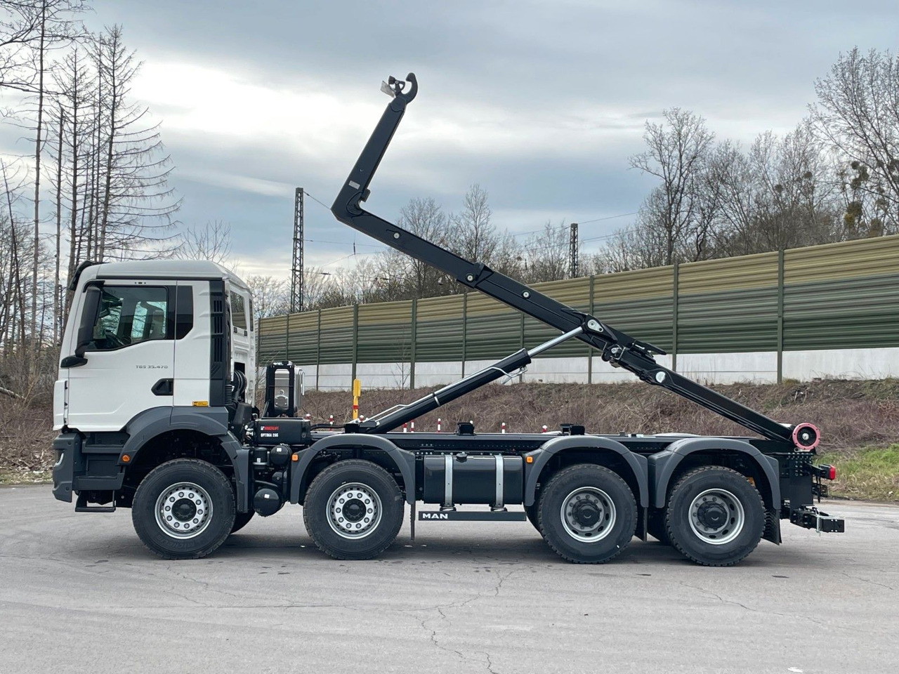 MAN TGS 35.470 8x4 Euro6e Hiab MultLift Abrollkipper - Camion cu cârlig, Camion cu macara: Foto 3 MAN TGS 35.470 8x4 Euro6e Hiab MultLift Abrollkipper - Camion cu cârlig, Camion cu macara: Foto 3