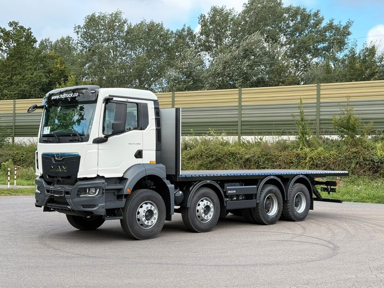 MAN TGS 41.400 BB 8X4 - Camion platformă: Foto 1 MAN TGS 41.400 BB 8X4 - Camion platformă: Foto 1