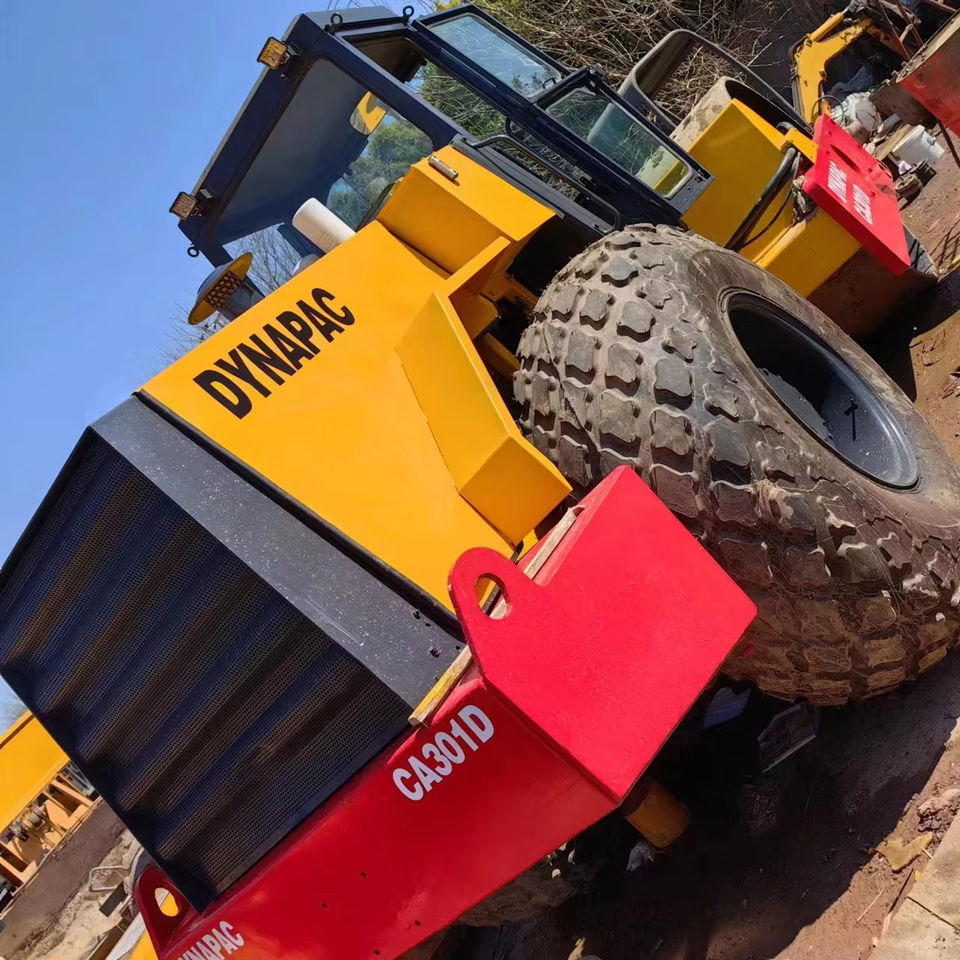Fast Shipping Superior Quality Used Dynapac CA301D Road Roller Used Vibratory Soil Compactors Strong Power Single Drum Roller - Compactor: Foto 1 Fast Shipping Superior Quality Used Dynapac CA301D Road Roller Used Vibratory Soil Compactors Strong Power Single Drum Roller - Compactor: Foto 1