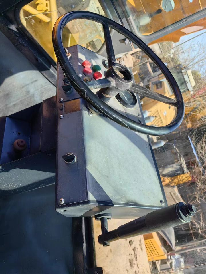 Fast Shipping Superior Quality Used Dynapac CA301D Road Roller Used Vibratory Soil Compactors Strong Power Single Drum Roller - Compactor: Foto 5 Fast Shipping Superior Quality Used Dynapac CA301D Road Roller Used Vibratory Soil Compactors Strong Power Single Drum Roller - Compactor: Foto 5