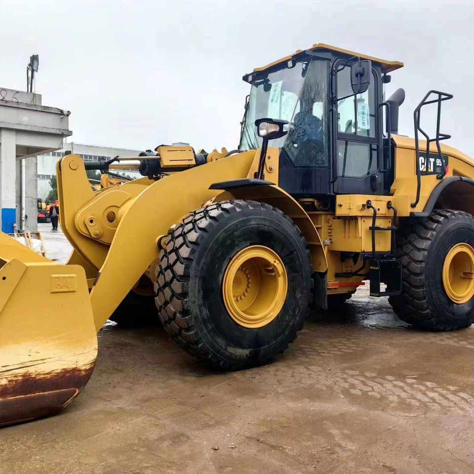 Low Price Sale! Used CAT 950GC Wheel Loader Original Front End Loader 950GC Loader in Shanghai China - Încărcător frontal pe pneuri: Foto 1 Low Price Sale! Used CAT 950GC Wheel Loader Original Front End Loader 950GC Loader in Shanghai China - Încărcător frontal pe pneuri: Foto 1