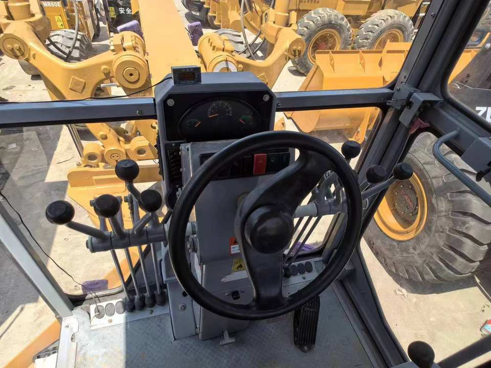 Second Hand Used Construction Machinery CAT 140K 15 Ton Grader for Sale 1000H From Shanghai Japanese Brand Good Condition - Autogreder: Foto 4 Second Hand Used Construction Machinery CAT 140K 15 Ton Grader for Sale 1000H From Shanghai Japanese Brand Good Condition - Autogreder: Foto 4