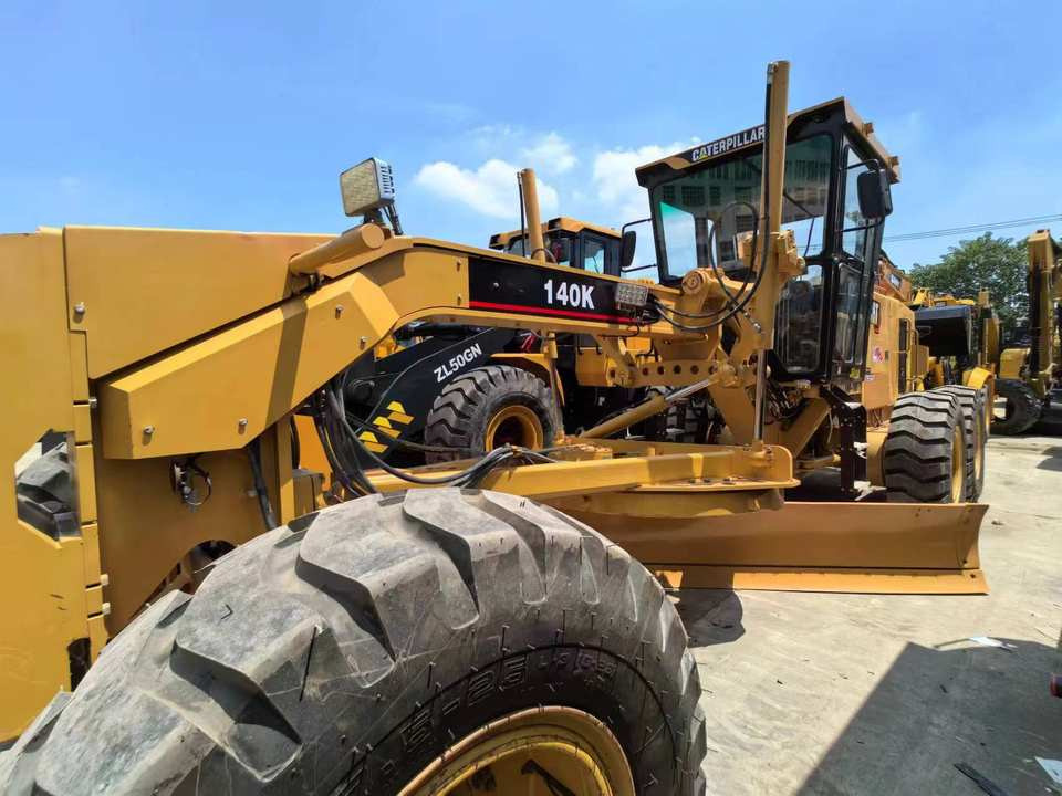 Second Hand Used Construction Machinery CAT 140K 15 Ton Grader for Sale 1000H From Shanghai Japanese Brand Good Condition - Autogreder: Foto 2 Second Hand Used Construction Machinery CAT 140K 15 Ton Grader for Sale 1000H From Shanghai Japanese Brand Good Condition - Autogreder: Foto 2