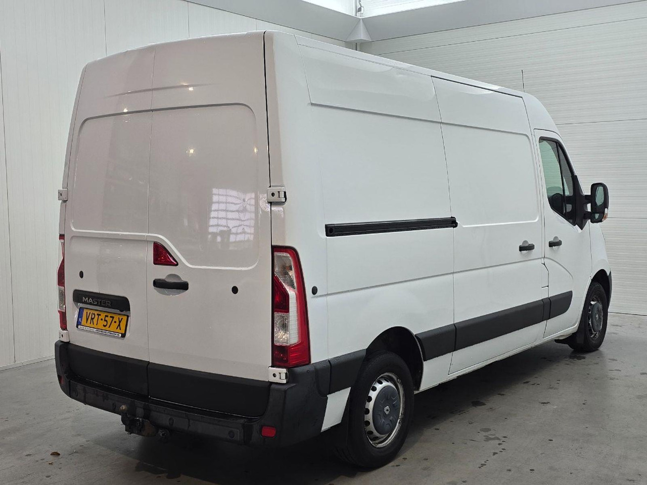 Renault Master T33 2.3 dCi L2H2 Energy | 2017 | 173.242 km | VRT57X | NAP: Geen oordeel - Alte utilaje: Foto 4 Renault Master T33 2.3 dCi L2H2 Energy | 2017 | 173.242 km | VRT57X | NAP: Geen oordeel - Alte utilaje: Foto 4
