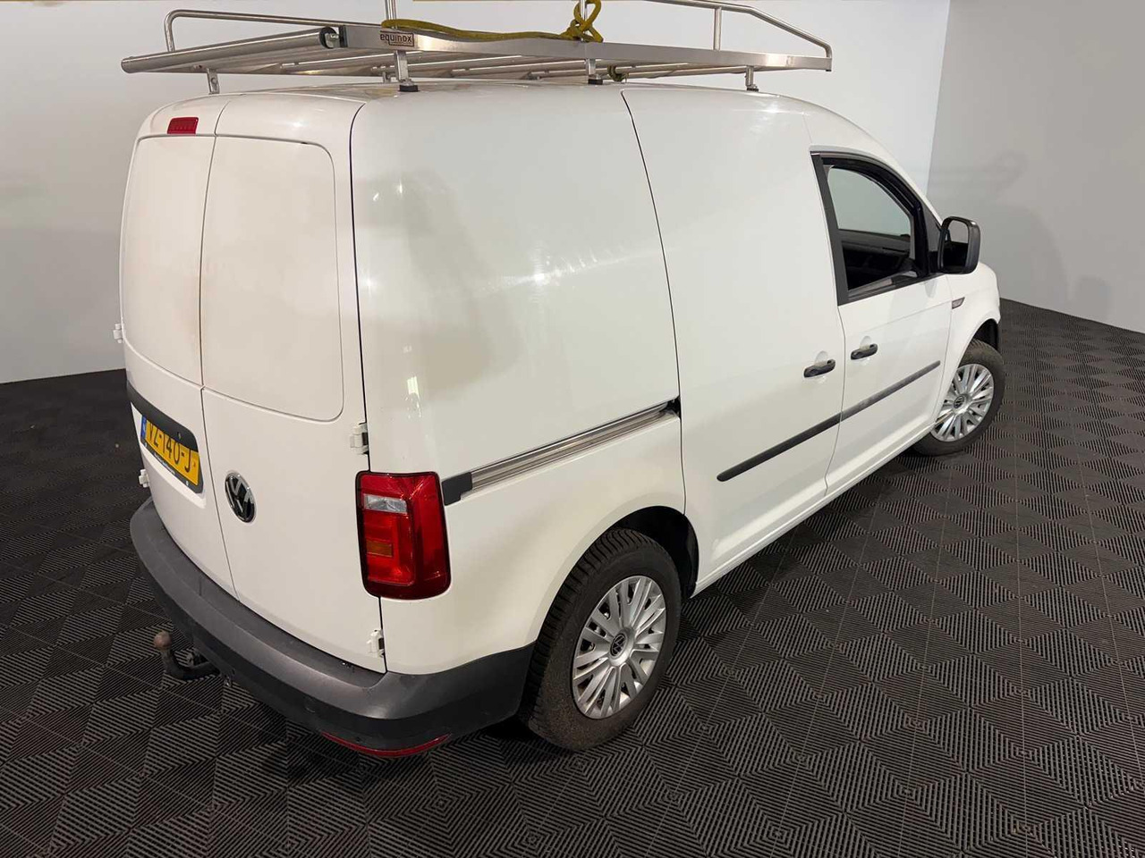 Volkswagen Caddy 2.0 TDI L1H1 BMT Comfortline VZ-140-J 169.307 km - Alte utilaje: Foto 4 Volkswagen Caddy 2.0 TDI L1H1 BMT Comfortline VZ-140-J 169.307 km - Alte utilaje: Foto 4