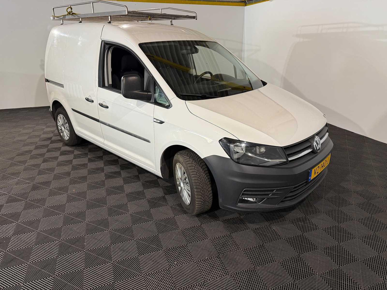 Volkswagen Caddy 2.0 TDI L1H1 BMT Comfortline VZ-140-J 169.307 km - Alte utilaje: Foto 5 Volkswagen Caddy 2.0 TDI L1H1 BMT Comfortline VZ-140-J 169.307 km - Alte utilaje: Foto 5