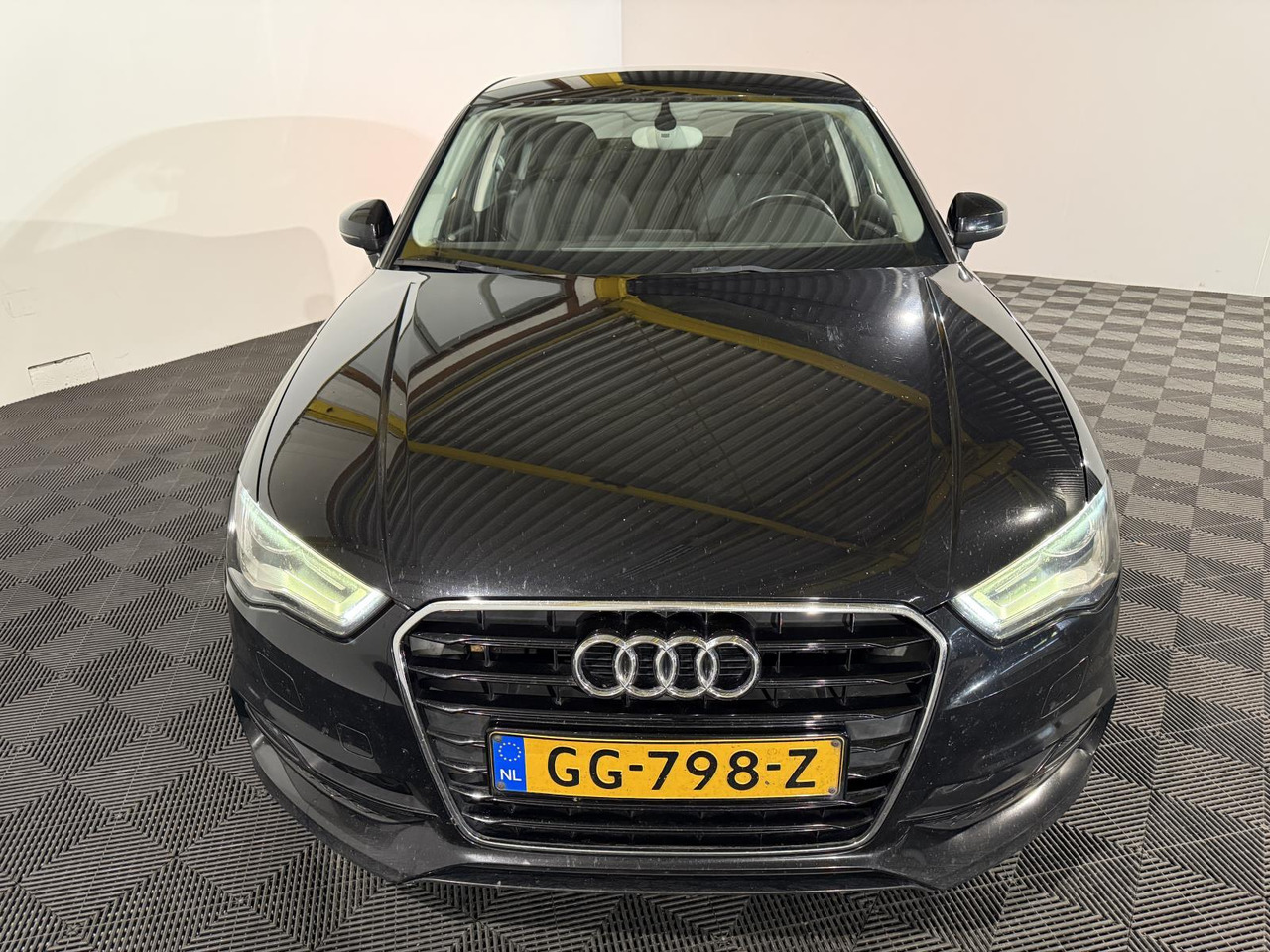 Audi | A3 Limousine | 1.6 TDI Ambition Pro Line Plus | 2014 | 271.612 km | GG798Z | Onlogisch - Berlină/ Sedan: Foto 5 Audi | A3 Limousine | 1.6 TDI Ambition Pro Line Plus | 2014 | 271.612 km | GG798Z | Onlogisch - Berlină/ Sedan: Foto 5