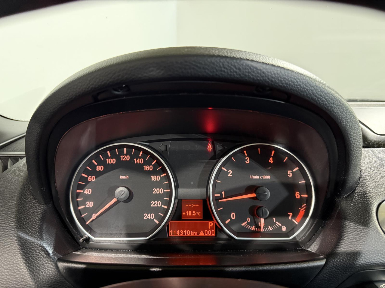 BMW | 1-serie Cabrio | 118i High Executive | 2009 | 114.310 km | 43HZT4 | Logisch - Automobil: Foto 4 BMW | 1-serie Cabrio | 118i High Executive | 2009 | 114.310 km | 43HZT4 | Logisch - Automobil: Foto 4